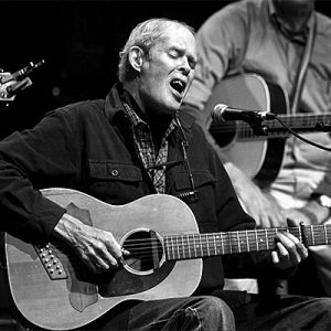 John Koerner, Bluesmusiker, der den jungen Bob Dylan inspirierte, stirbt im Alter von 85 Jahren