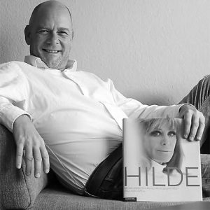 Musik und Fragen zur Person – Der Kabarettist Ulrich Michael Heissig: Ein Leben für die Knefs
